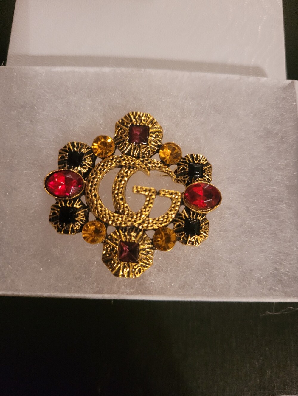 Desinger Style Brooch - Picture 2 of 9
